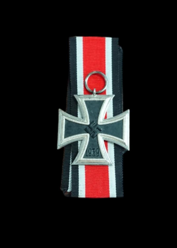 2nd CLASS IRON CROSS LDO maker marked