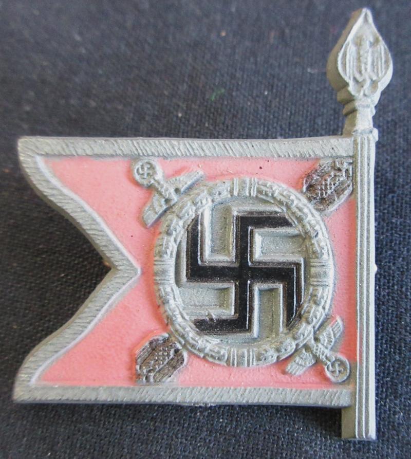 WHW FLAG BADGE (Fuhrer Begleitbatallion)