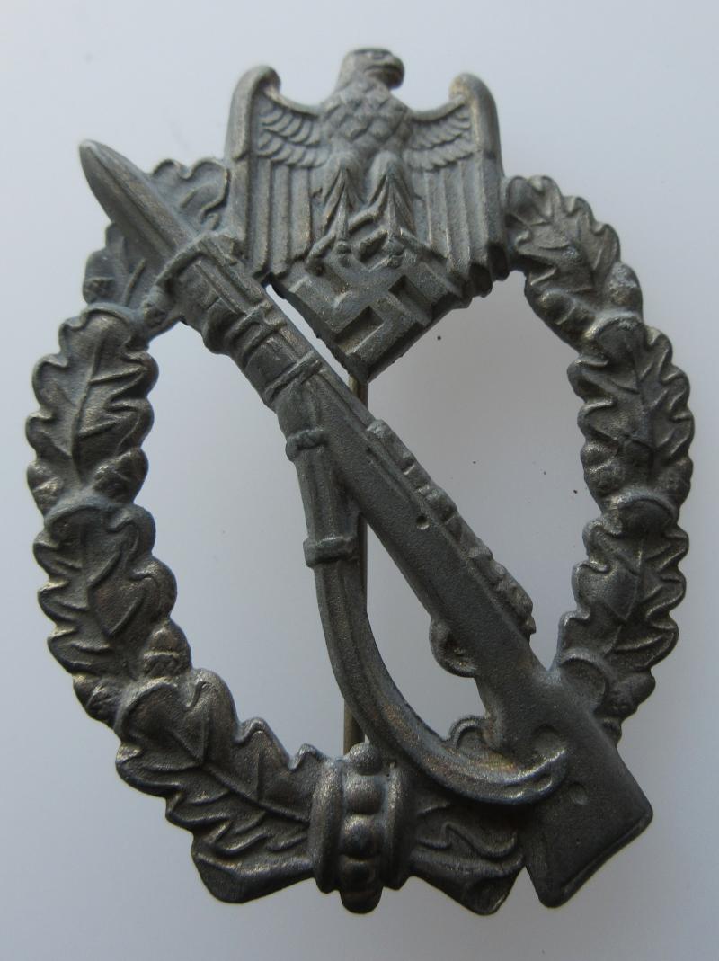 INFANTRY ASSAULT BADGE