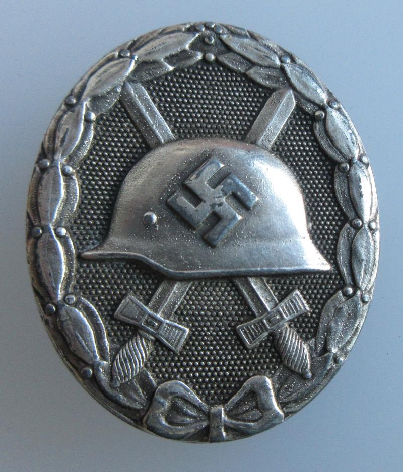 SILVER WOUND BADGE maker marked