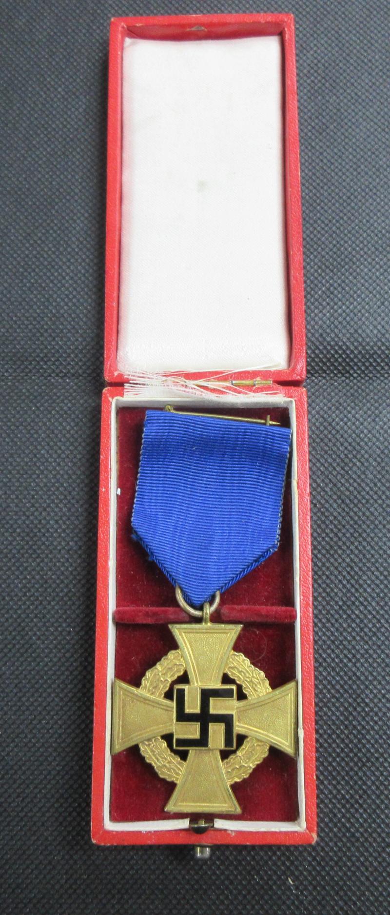 40 YEAR FAITHFULL SERVICE CROSS & CASE