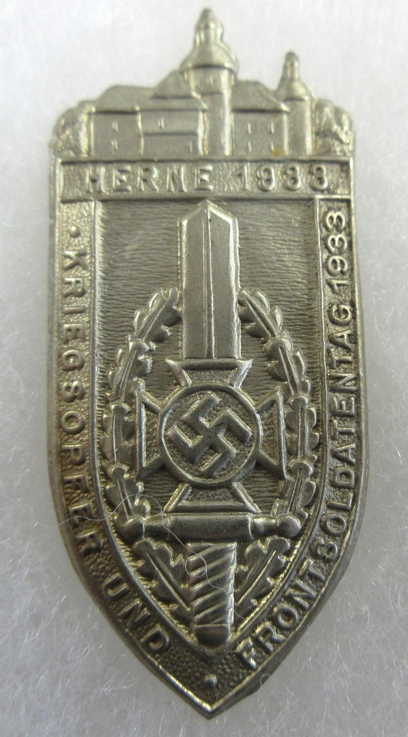 1933 VETERANS TINNIE/DAY BADGE