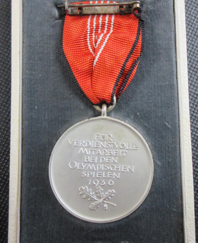 1936 OYLMPICS GAME MEDAL & CASE