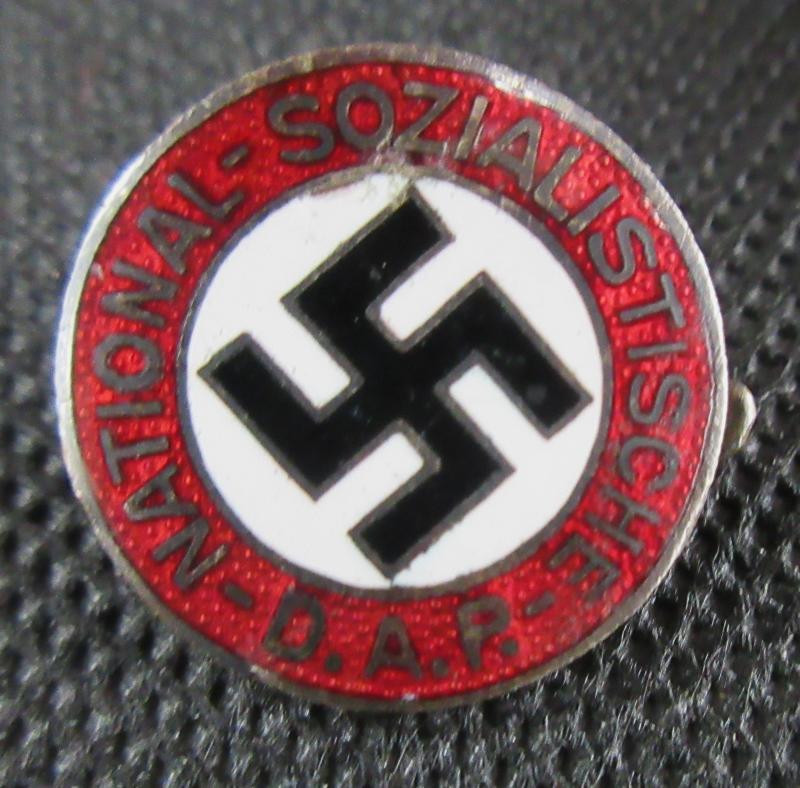 EARLY 19MM NSDAP PARTY BADGE